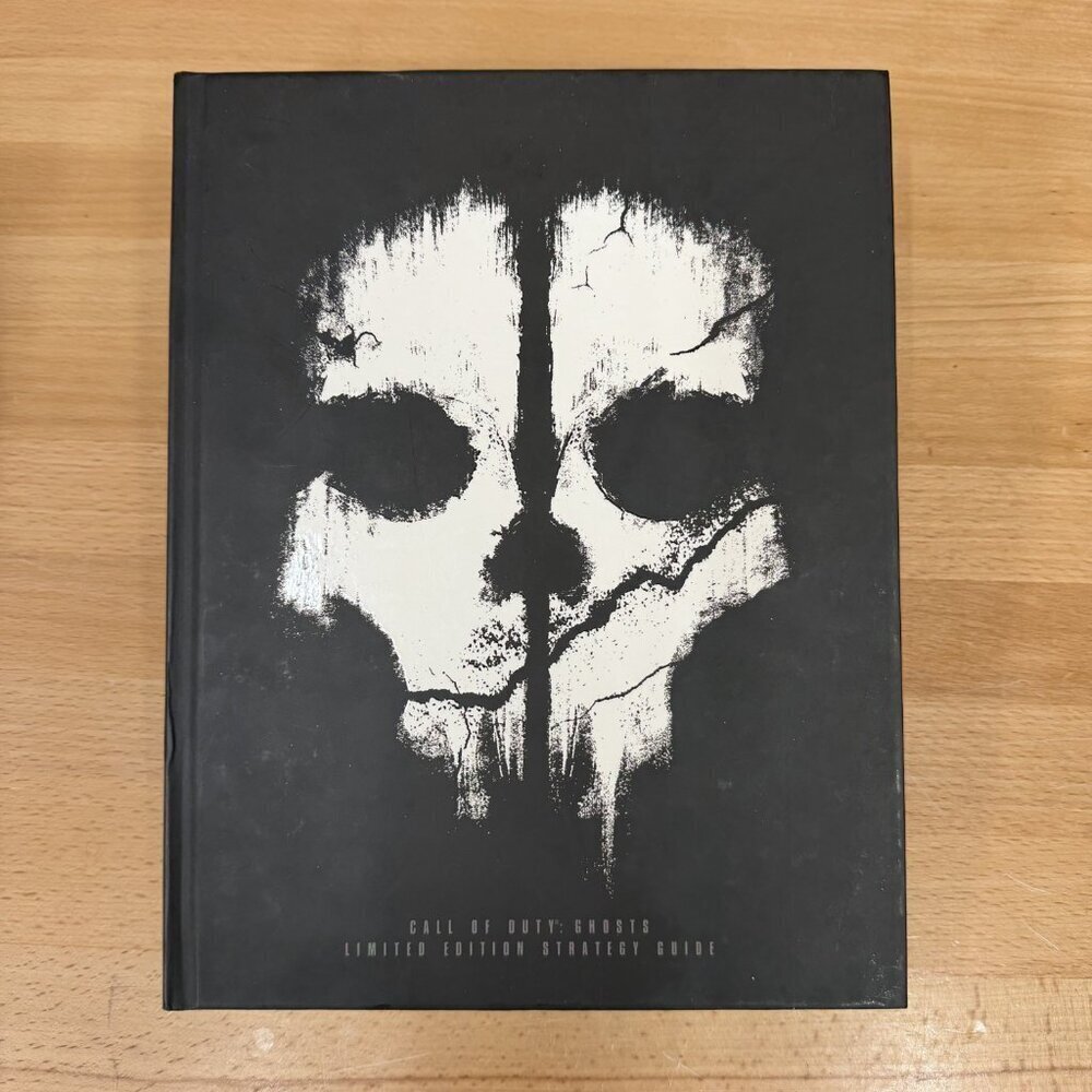 Call Of Duty Ghosts Limited Edition Strategy Guide Hardcover Book. Ex Condition